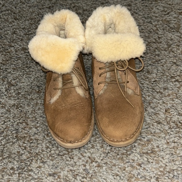 UGG Quincy lace up boot size 8 - Picture 5 of 8